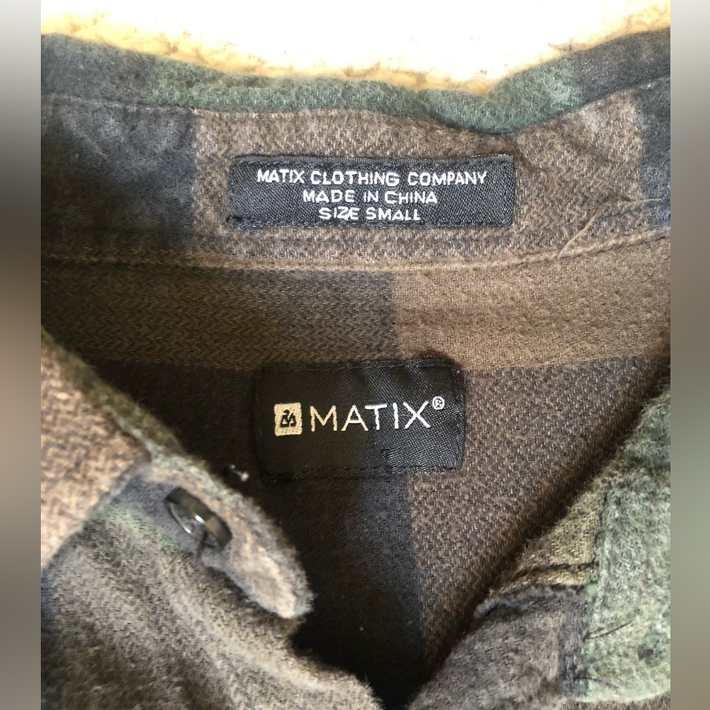Matix dark green button up - Picture 2 of 4